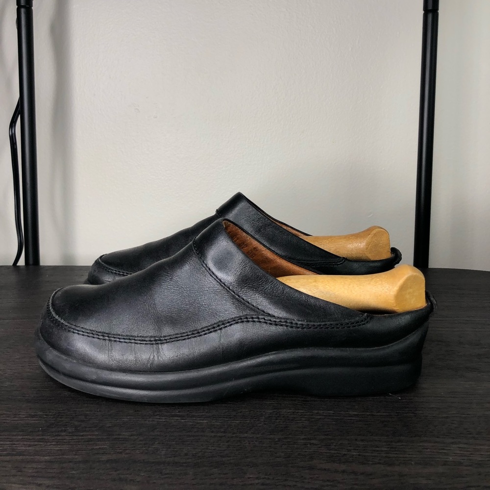 Footprints by Birkenstock Black Leather Slip On Mules Sz 38